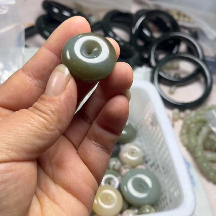 和田玉（糖玉）未镶嵌车挂