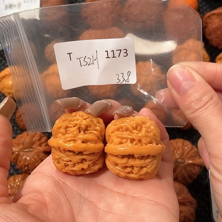 文玩核桃吊坠四座楼33