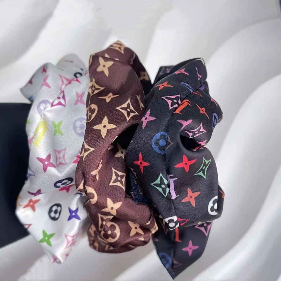 L家三彩发圈一个颜色随机