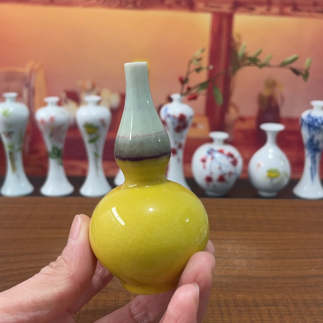 陶瓷景德镇小花瓶等着你