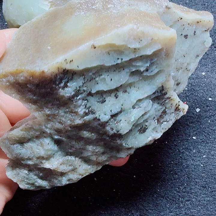 未镶嵌和田玉（糖玉）珠宝半成品