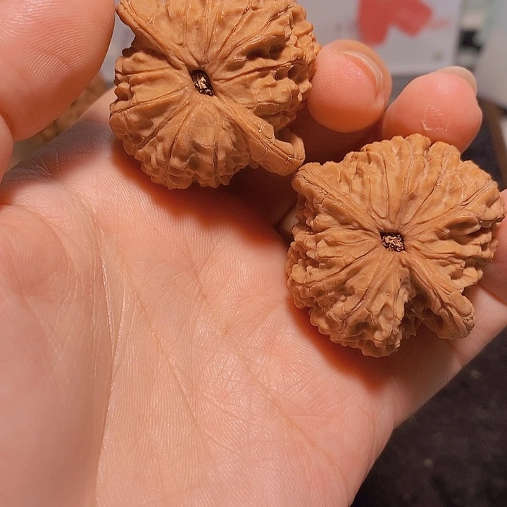 吊坠文玩核桃血麒麟