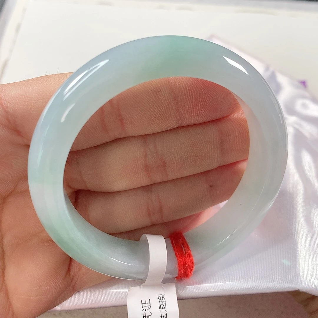 翡翠手镯未镶嵌①⑤①