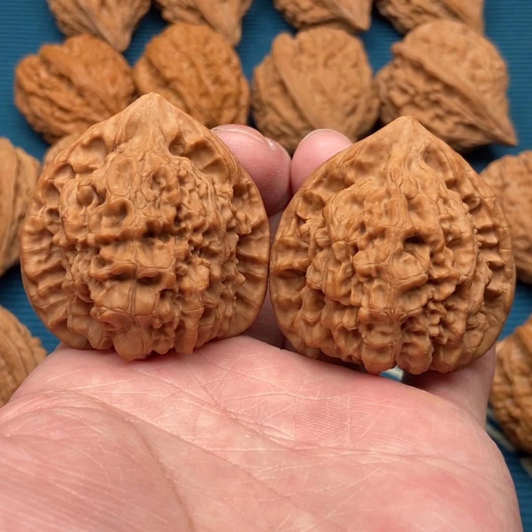 文玩核桃把件麒麟纹官帽