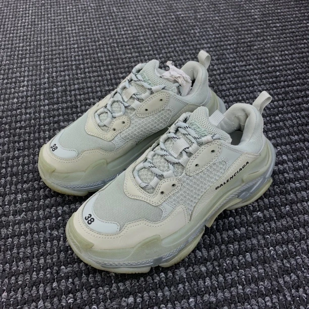 95新 Balenciaga/巴黎世家 38码 Triples 雾霾蓝气垫鞋
