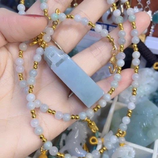 翡翠未镶嵌颈饰皮丘印章套链