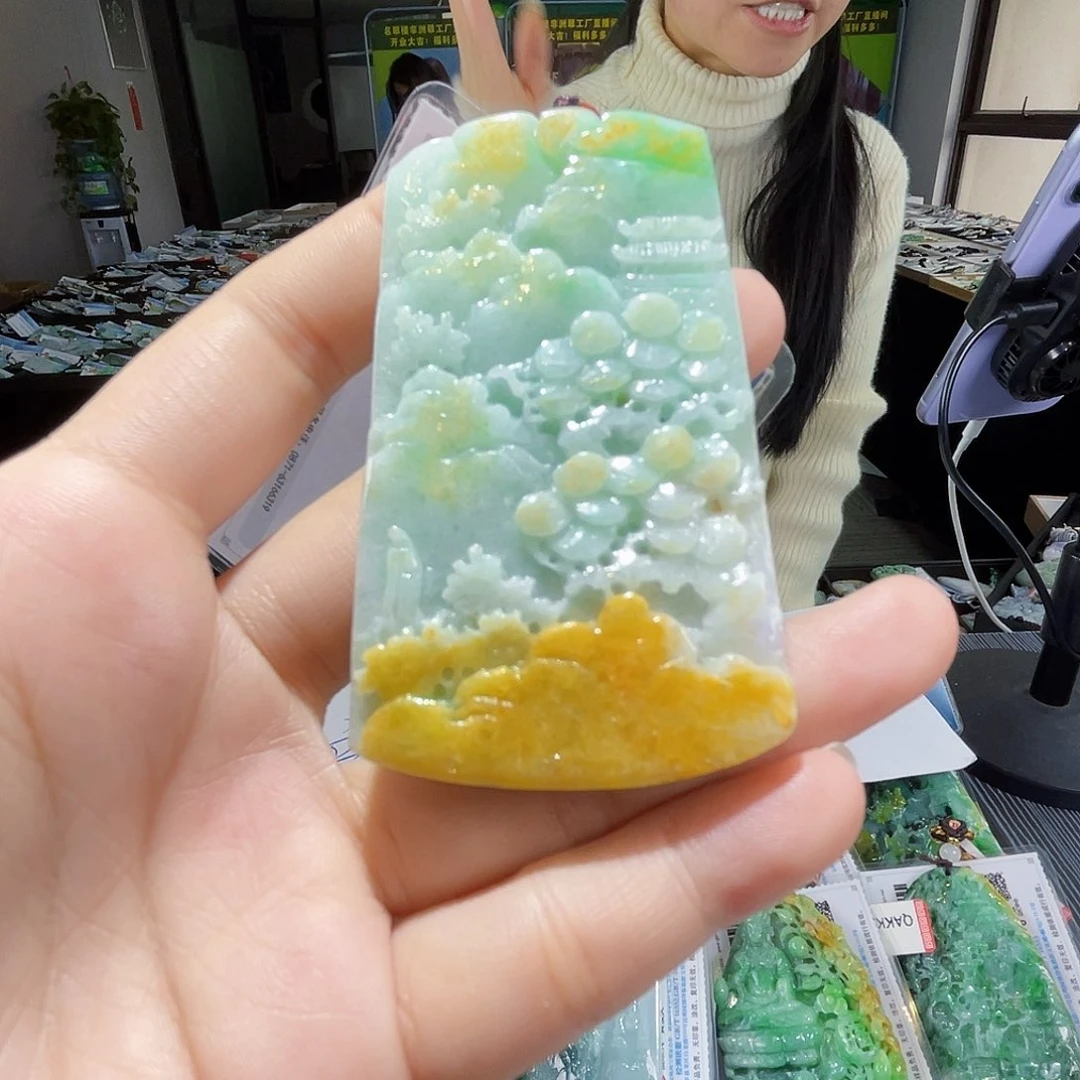 颈饰未镶嵌翡翠一