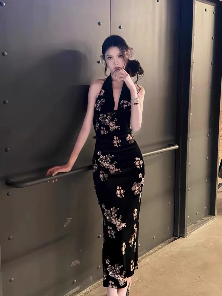 C1000916微胖mm法式千金感挂脖丝绒连衣裙女出游气质收腰礼服长裙