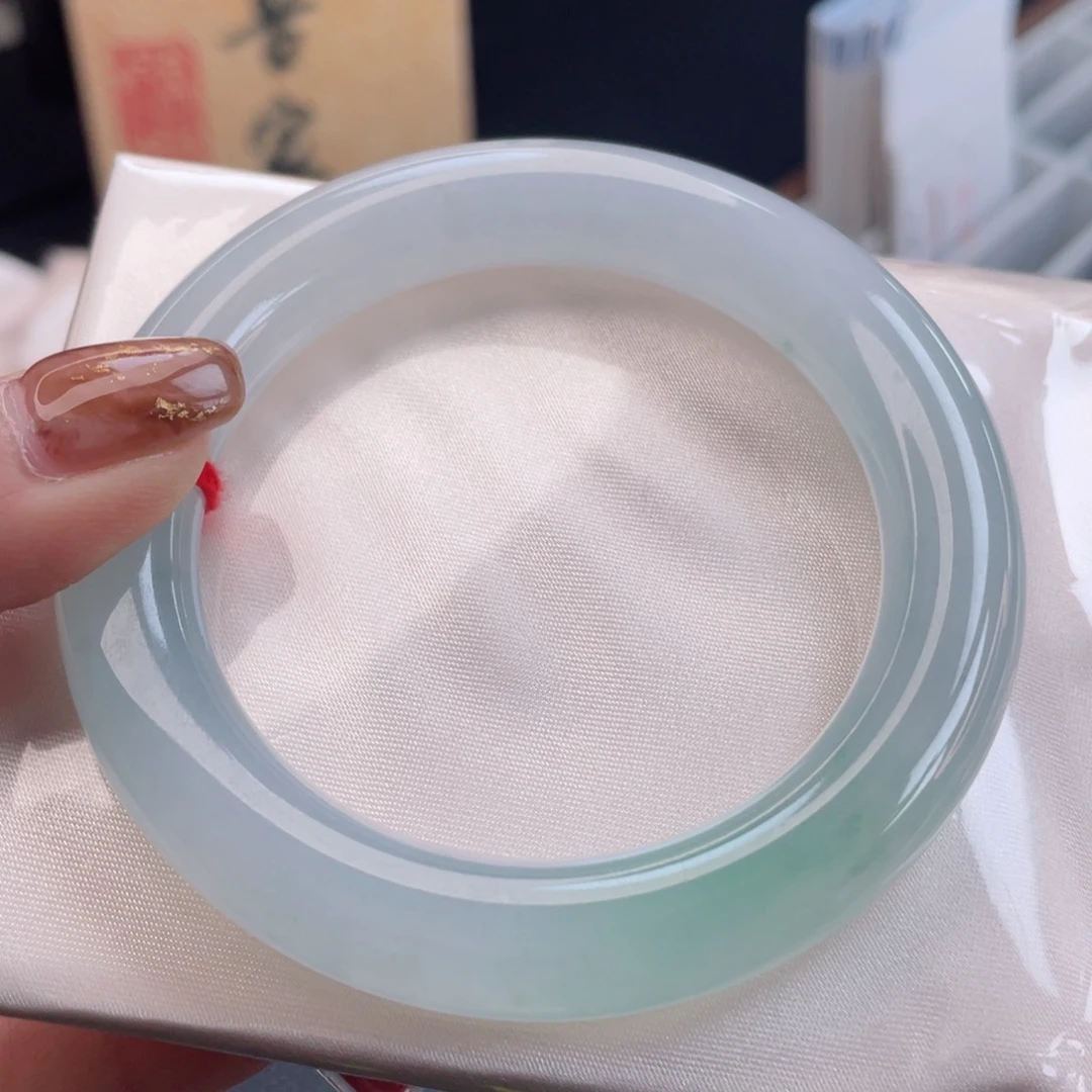 未镶嵌手镯翡翠54圆条 木那老坑老料 渐变绿6号