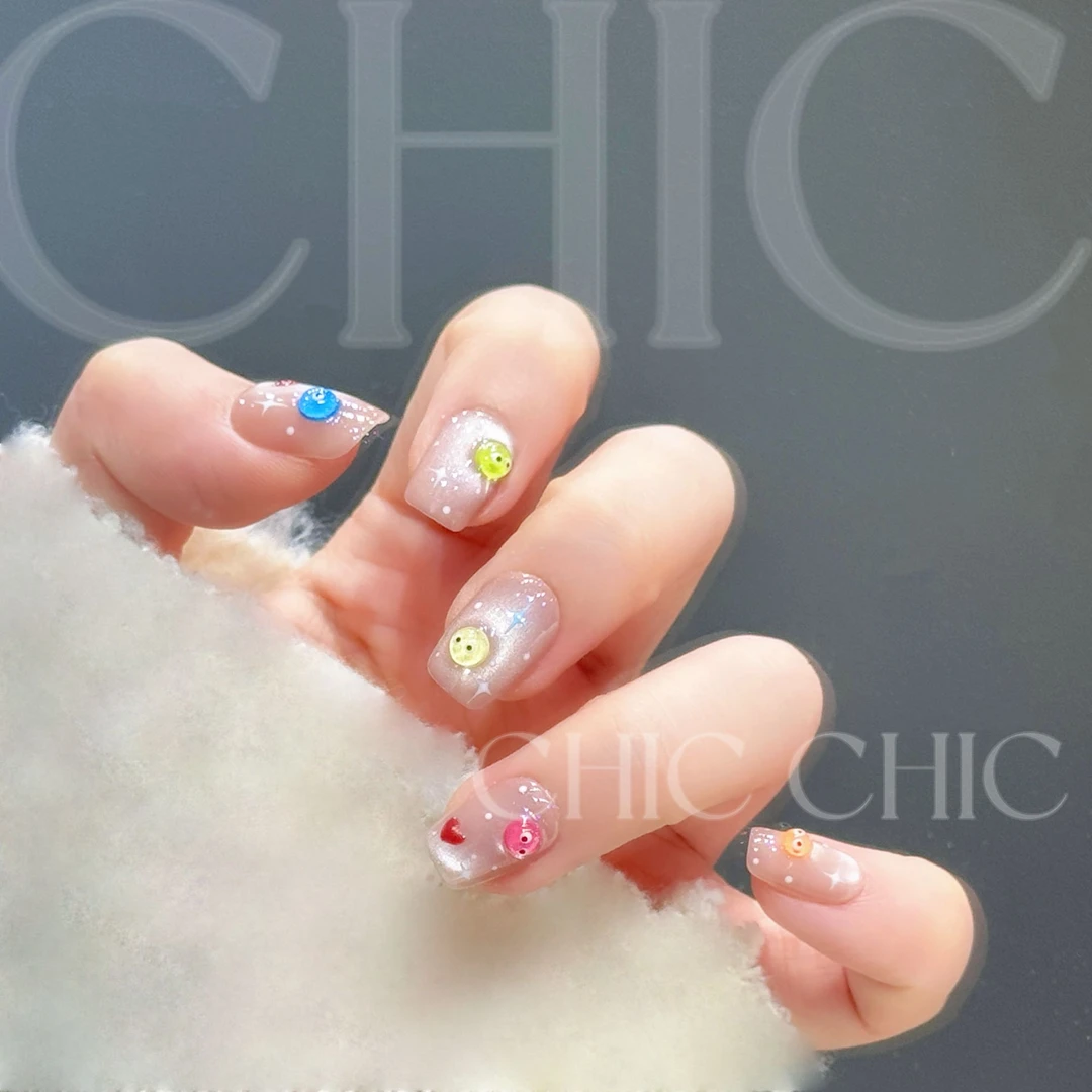 【千与千寻】2025新款夏季多巴胺可爱通勤款高级显白穿戴甲10片装