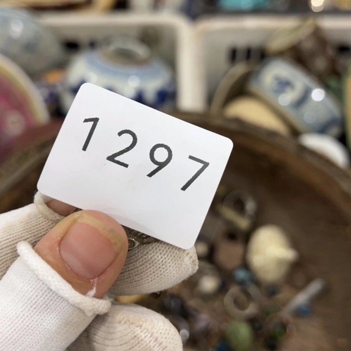 有机玻璃乔*工艺品摆件1297