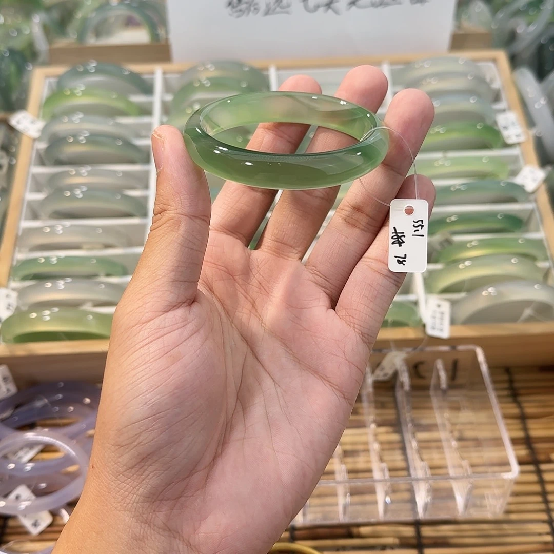 玛瑙/玉髓未镶嵌手镯圈口55.1