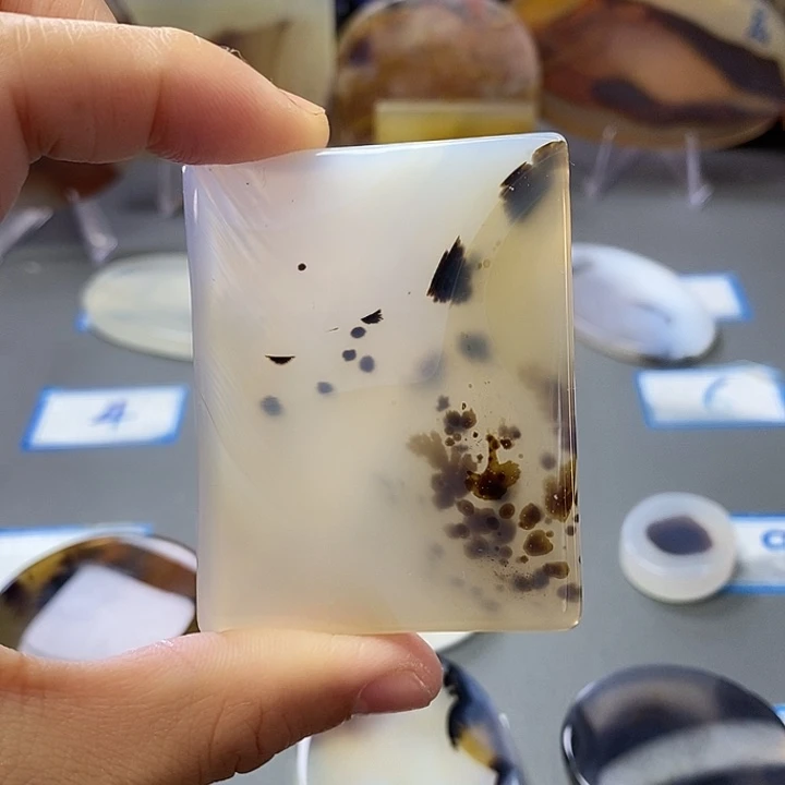 玛瑙/玉髓未镶嵌珠宝半成品140