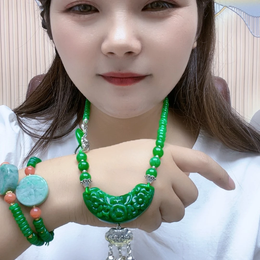 【闪购商品】翡翠未镶嵌颈饰