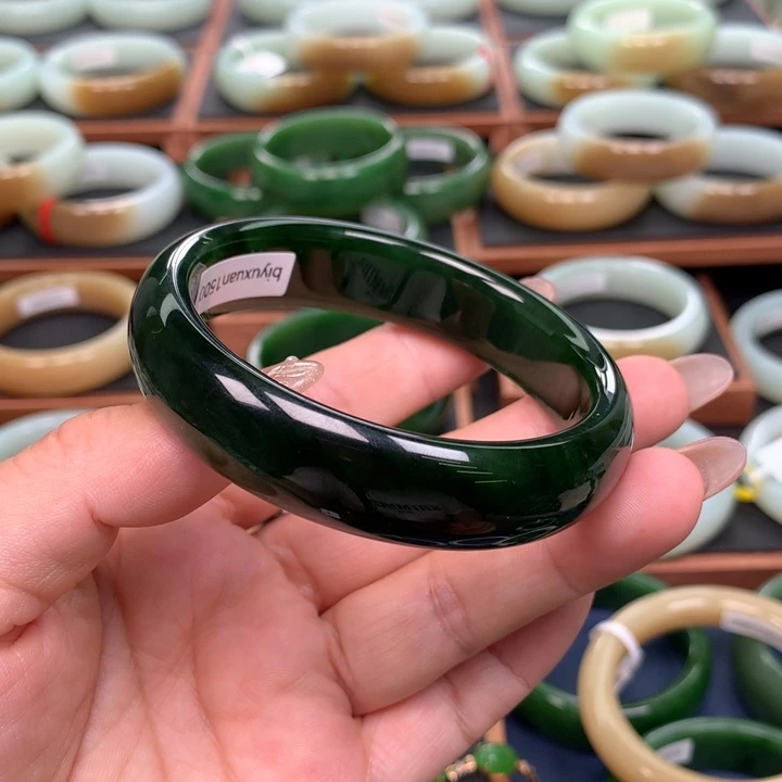 和田玉（碧玉）手镯未镶嵌6061圈口