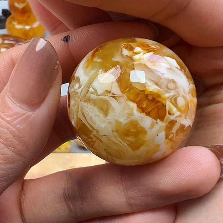 蜜蜡未镶嵌珠宝奇石