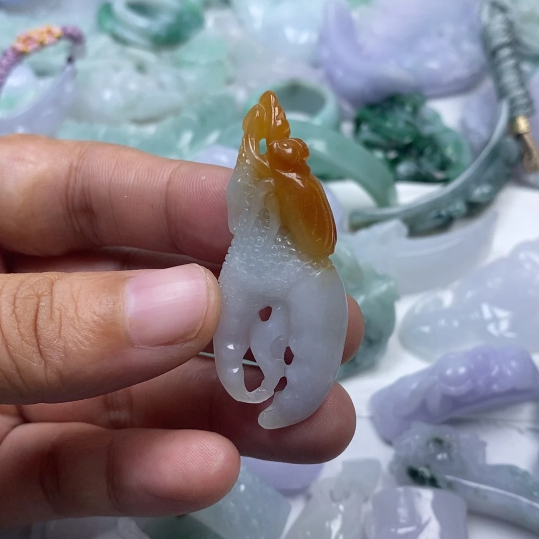 颈饰未镶嵌翡翠别*翡翠