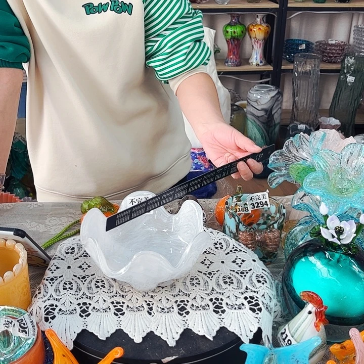 1325 家悦琉璃工艺品不完美