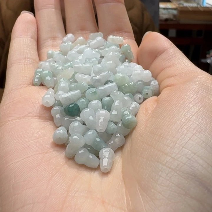 未镶嵌挂件翡翠福利30个，不包邮，拍一单邮费发货