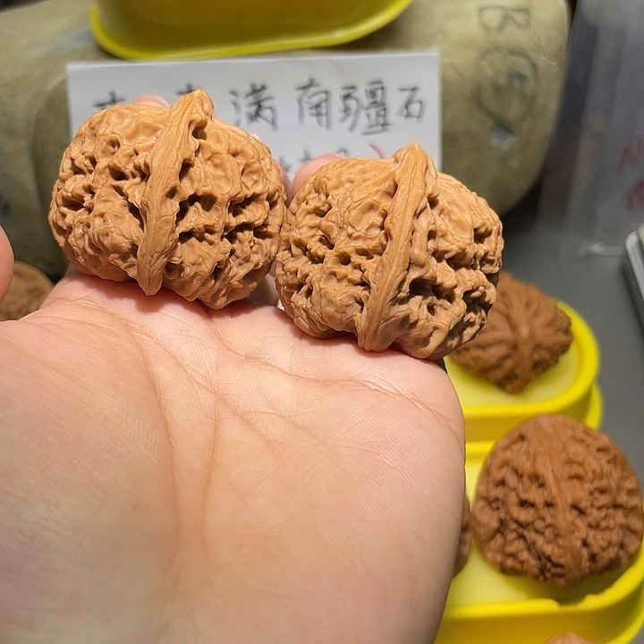 把件文玩核桃101号，41尺全品大肚南疆石