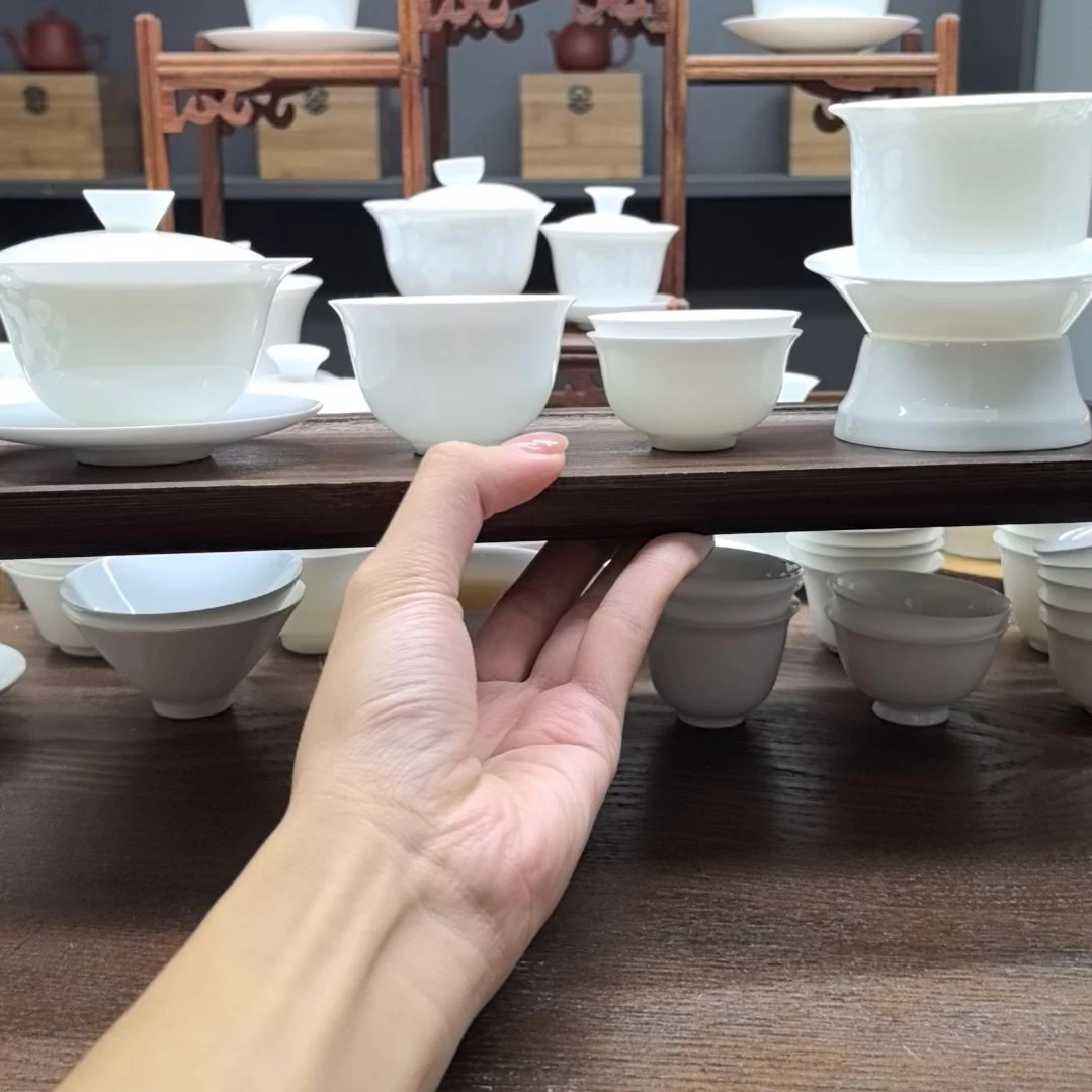 小飞碟盖碗+鸡心杯+2个大玉兰杯+160毫升公道杯一套