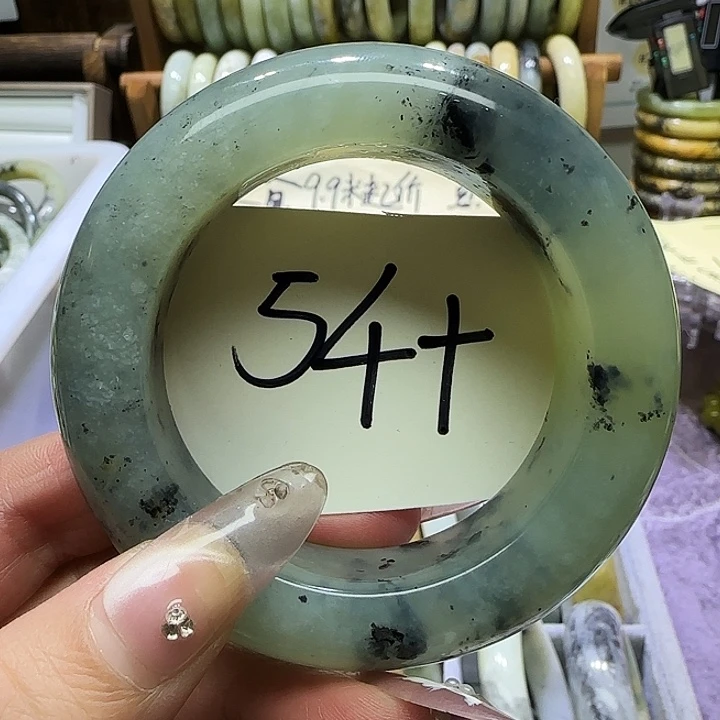 透闪石-蛇纹石玉未镶嵌手镯