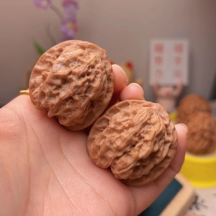 文玩核桃吊坠C****t磐石38