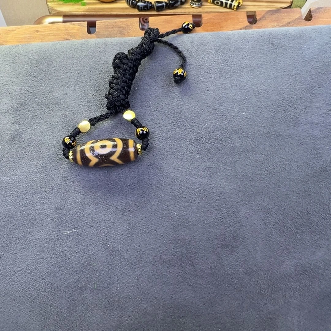 幸***。玛瑙/玉髓未镶嵌颈饰