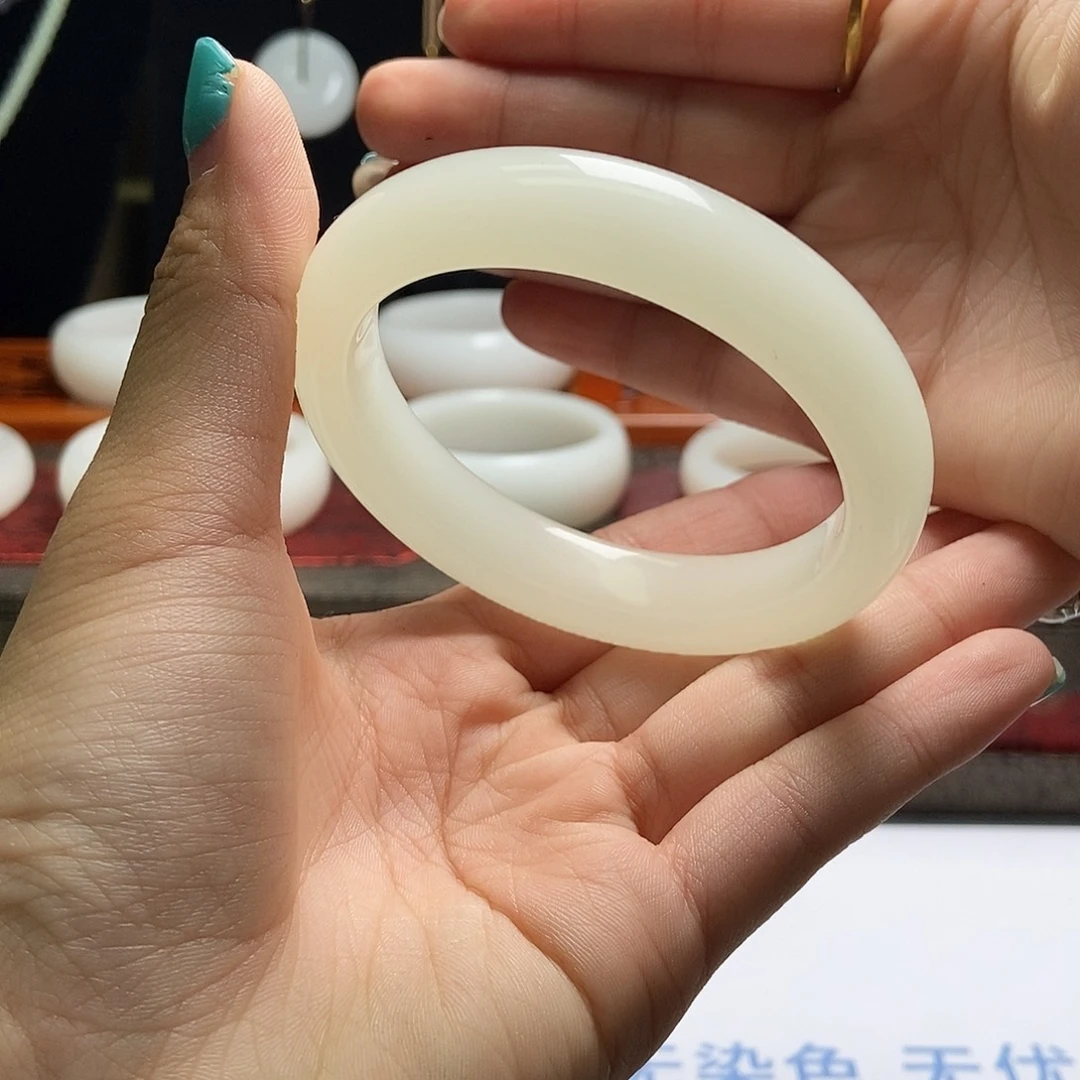 木***&56圈口正圈手镯暖白色