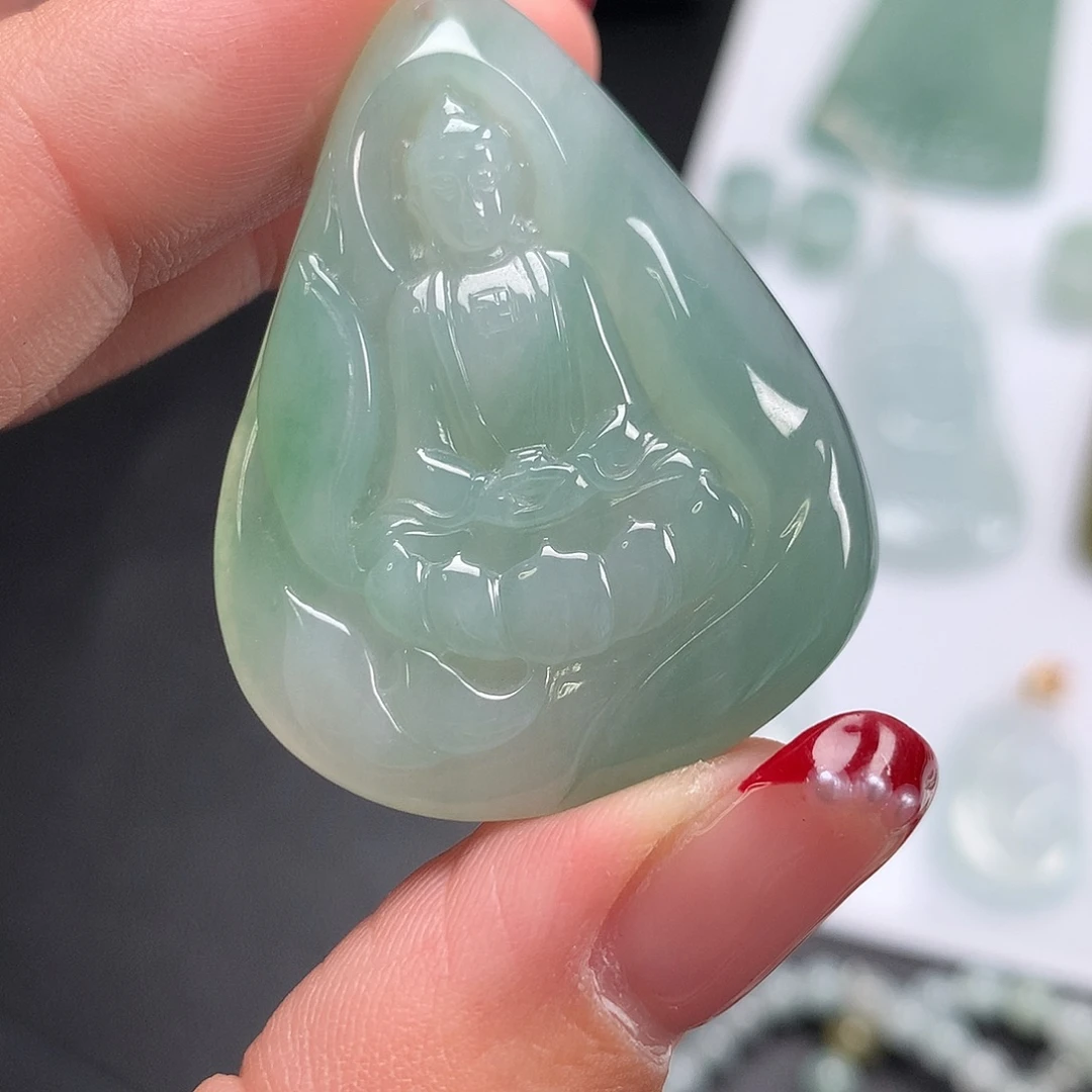 翡翠足金镶嵌挂件大日如来