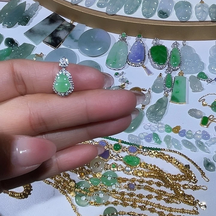 翡翠18K金镶嵌吊坠(不含链)