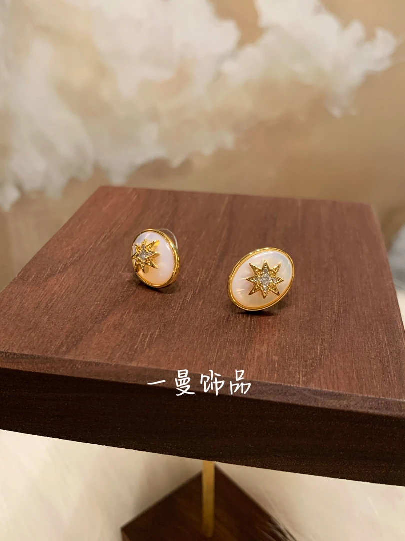 铜合金耳饰 法式复古微镶罗盘椭圆耳钉MZ4280