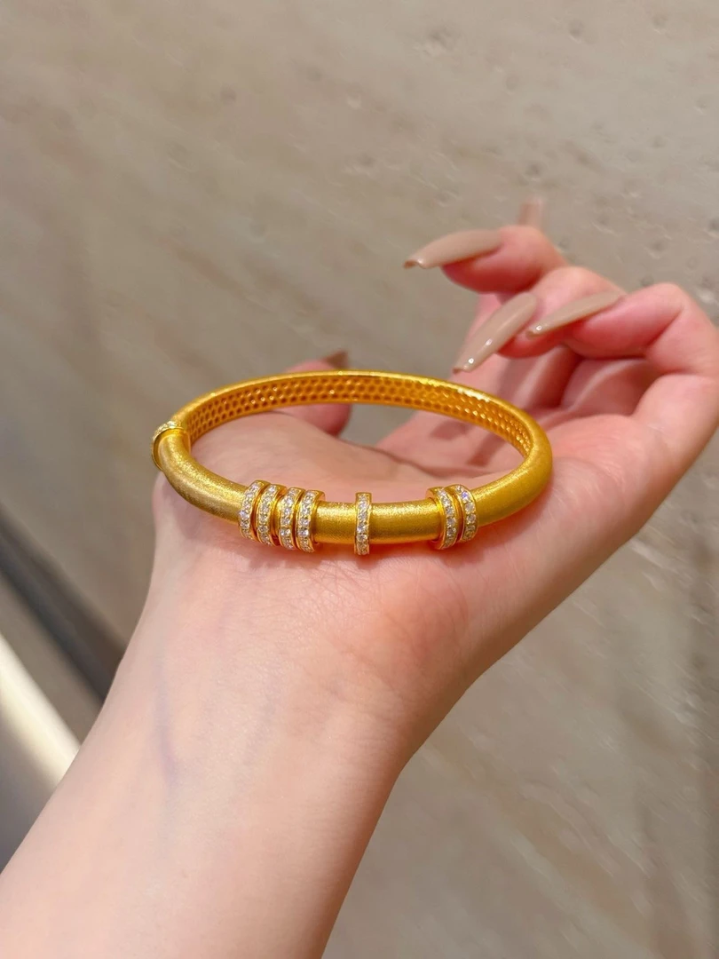 足金巴黎旧梦爆闪镶嵌手镯百搭精美时尚双十一大促