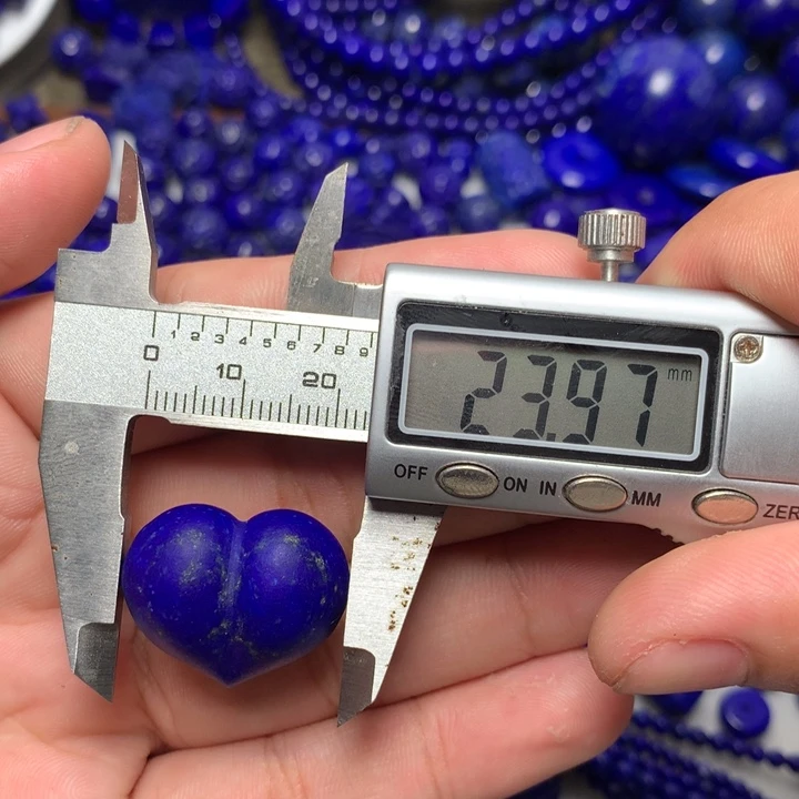 青金石未镶嵌屁桃