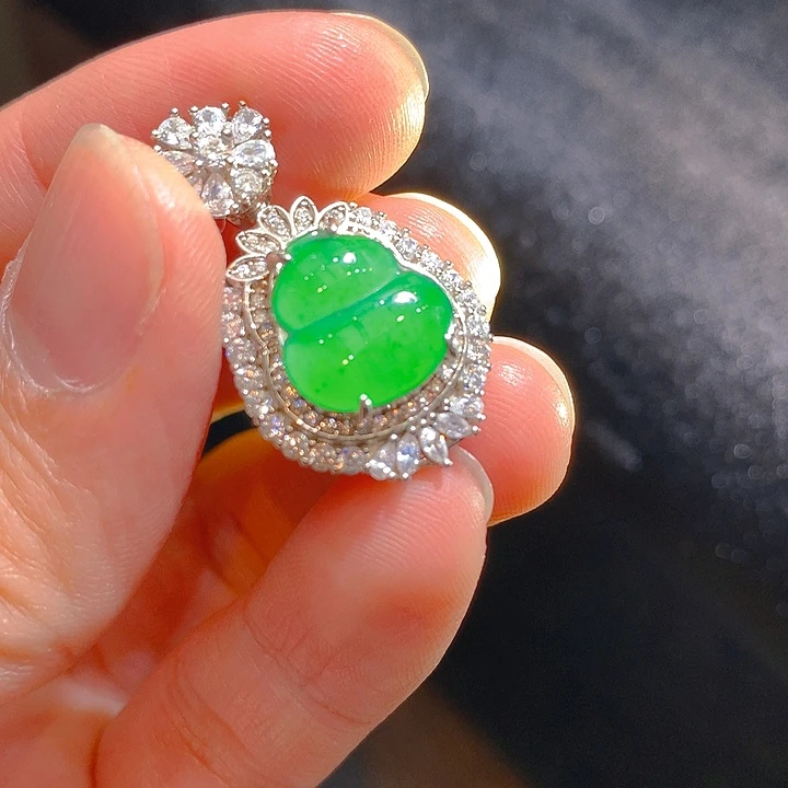 【闪购商品】翡翠颈饰银S925镶嵌翡翠