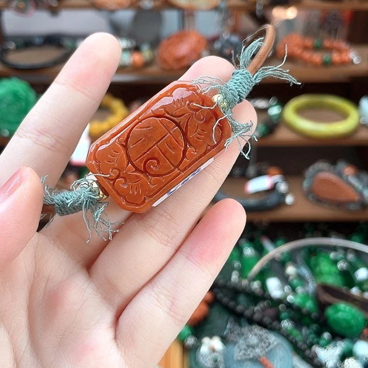 翡翠未镶嵌颈饰饰品