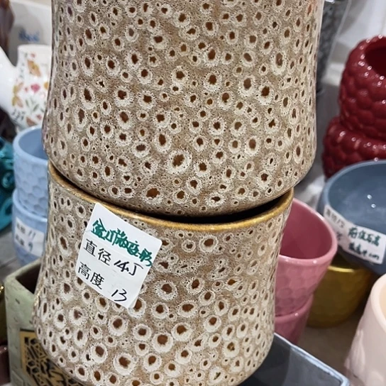 多肉绿植陶瓷花盆9.9包邮，有孔