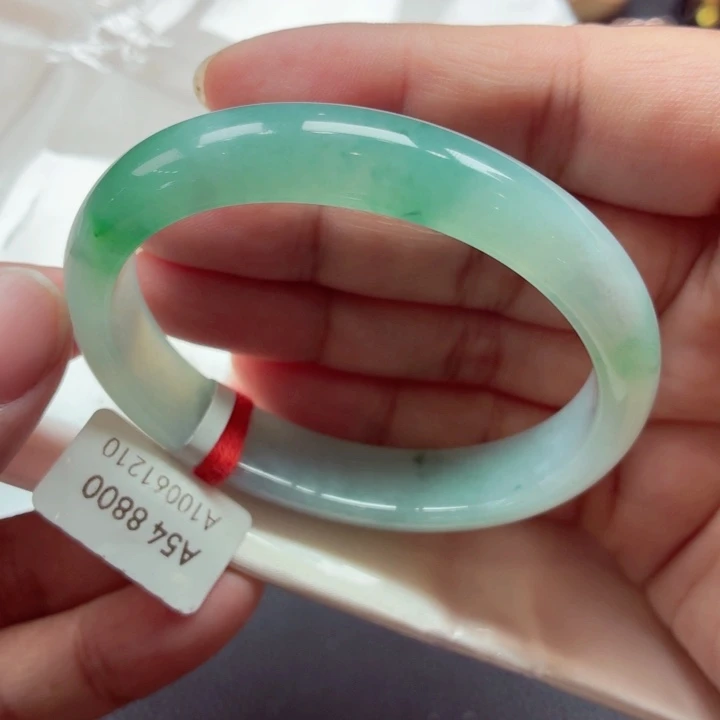 翡翠未镶嵌手镯（圆镯）天然缅甸A货翡翠