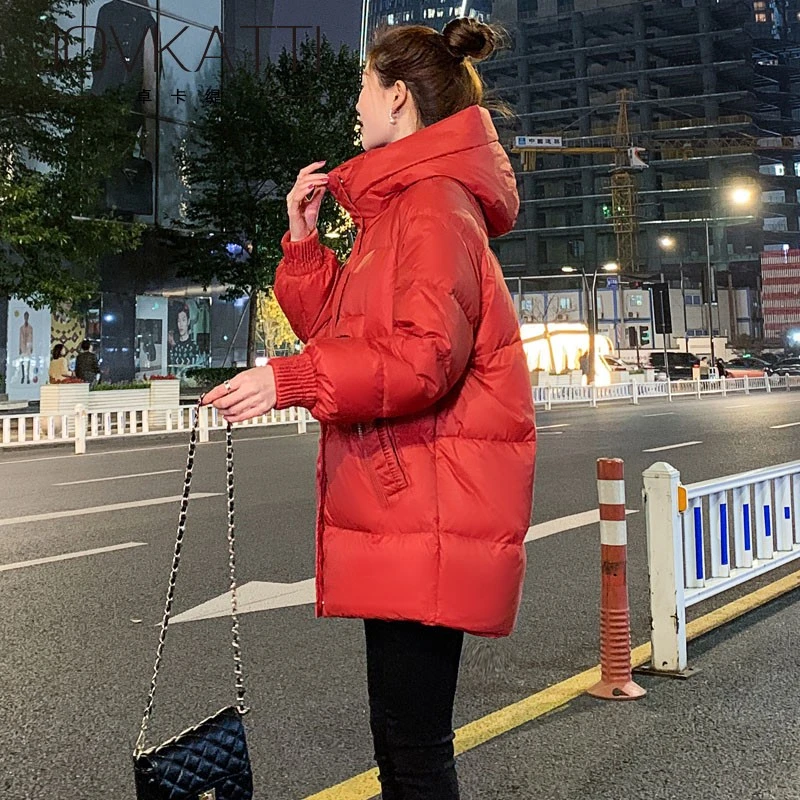 2025新款女装冬季宽松中长款羽绒服女连帽红色小个子白鸭绒外套