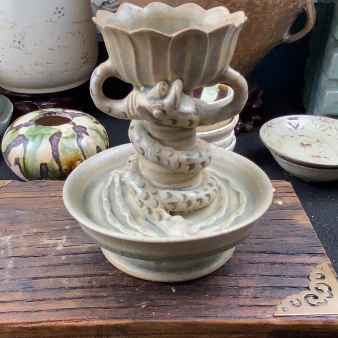 摆件越窑的一个油灯