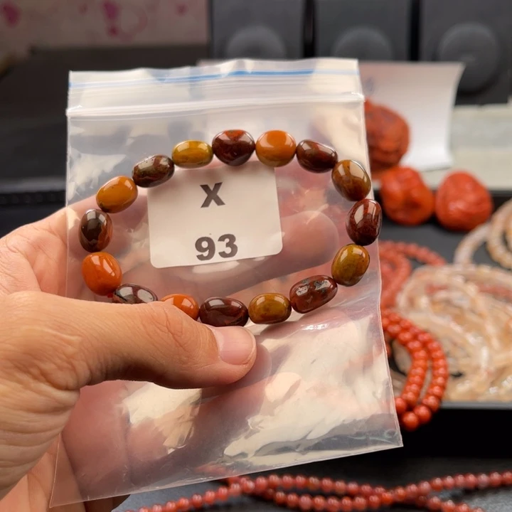 南红玛瑙未镶嵌多样性发货默认微瑕8mm