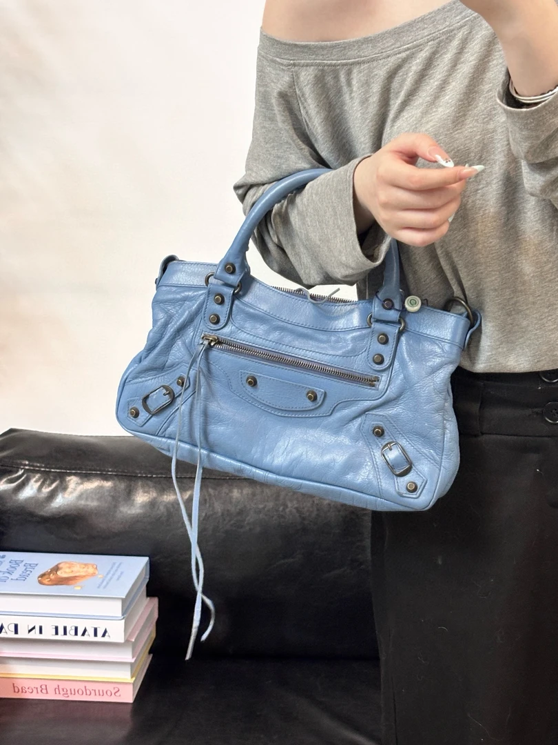 95新 Balenciaga/巴黎世家 巴黎世家 天空蓝小号机车单肩包