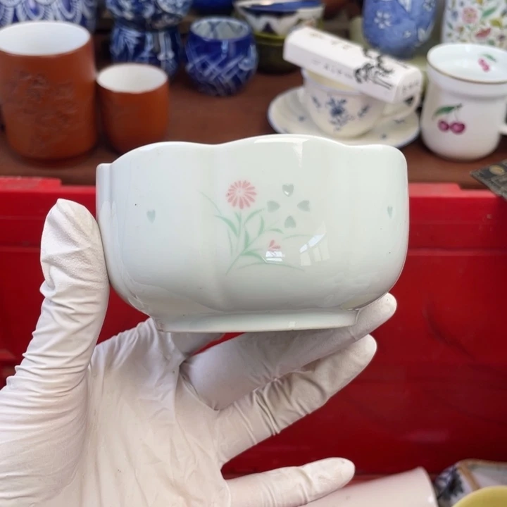 他家瓷器真美…开播了
