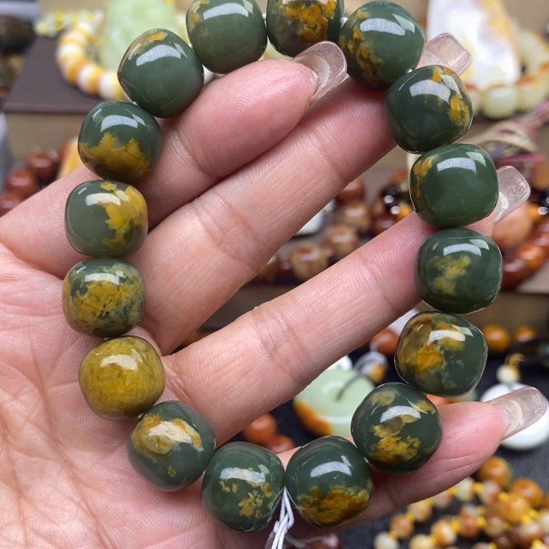 透闪石质玉未镶嵌手串