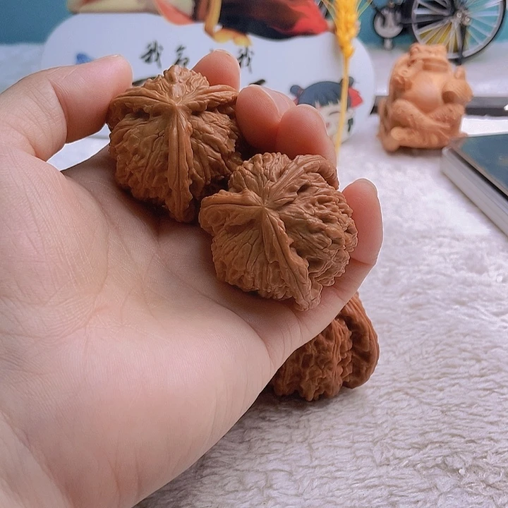 把件文玩核桃?三棱