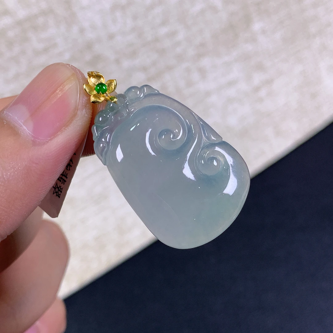 缅甸天然A货翡翠18k金镶嵌冰种胶润如意吊坠37.6x21.9x5.2