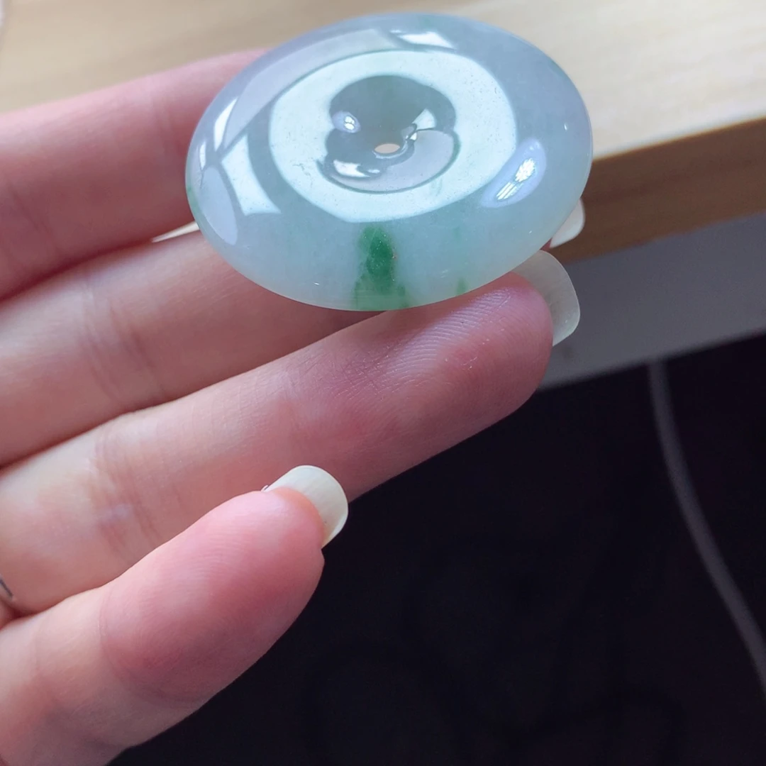 翡翠颈饰未镶嵌吊坠