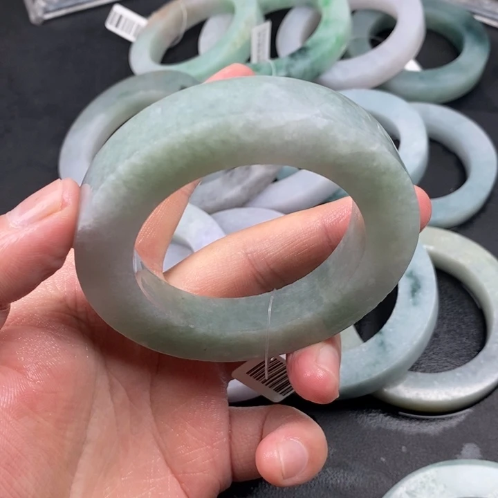 N***玲定制翡翠翡翠手镯翡翠未镶嵌未镶嵌