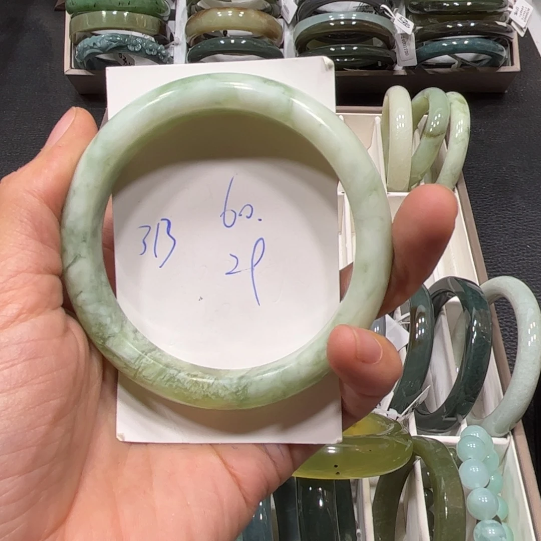 未镶嵌蛇纹石玉手镯