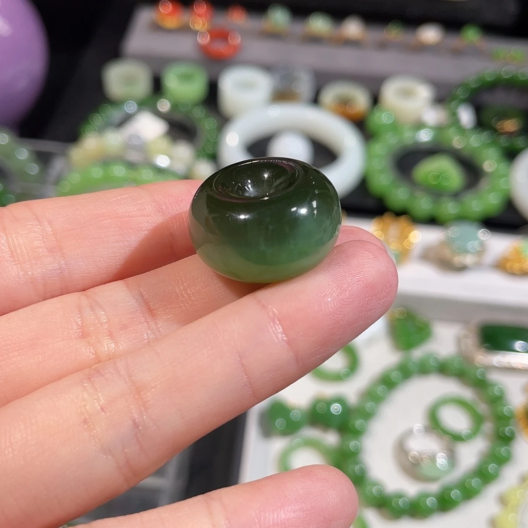 和田玉（碧玉）未镶嵌颈饰